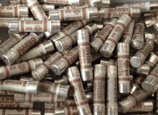 Lots of brown 13amp BS1362 fuses